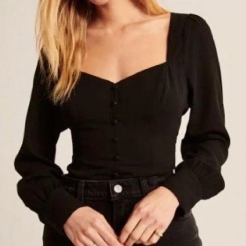 Long-Sleeve Button-Through V-Neck Top
SKU: 649987874
Color: BLACK
Size: S - Picture 2 of 2